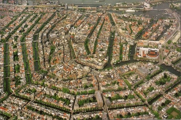 Vista dos canais de Amsterdã