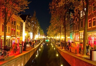 Red Light District à noite em Amsterdã