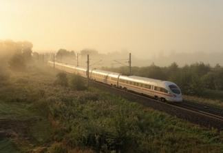 Viagem de trem de Amsterdã a Frankfurt