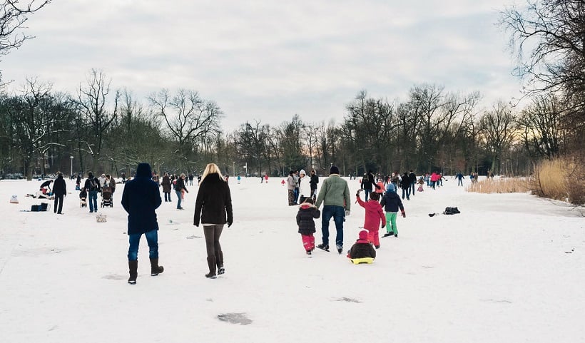 Parque Vondelpark em Amsterdã no inverno