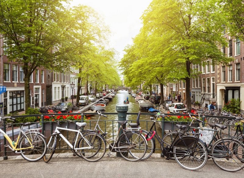 Conhecendo Amsterdã de bicicleta na Holanda