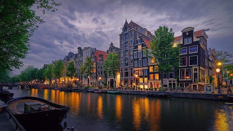 Paisagem na Holanda durante a noite