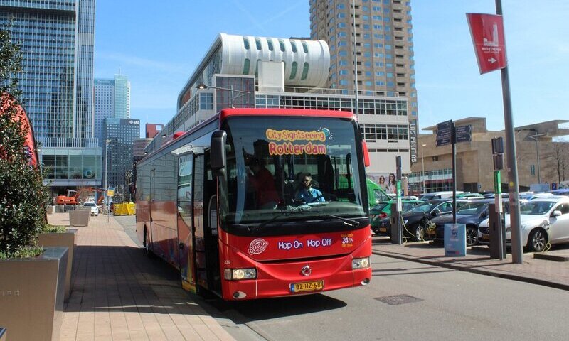 Passeio de ônibus turístico em Roterdã